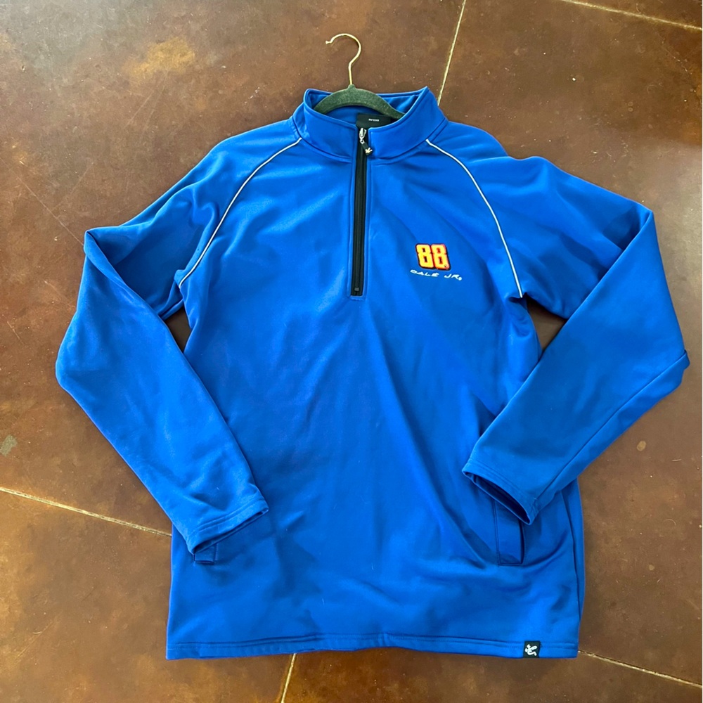 Men’s Dale JR half zip size medium, perfect condition, NASCAR car race shirt